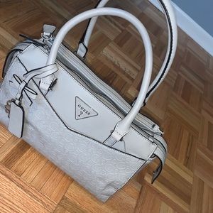 Guess Grey Purse! Used Twice!!